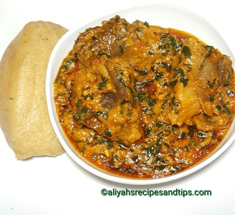 Groundnut/Peanut Soup Recipe - Aliyah's Recipes and Tips Groundnut Soup, African Soup, Peanut Soup Recipe, African Stew, Melon Soup, Beef Steak Recipes, West African Food, Peanut Soup, Easy Steak