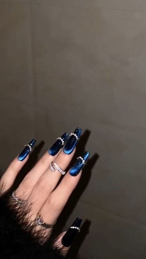 Fake Nails Designs, Goth Nails, Grunge Nails, Blue Nail, Cat Eye Nails, Funky Nails, Pretty Acrylic Nails, Fancy Nails, Chic Nails