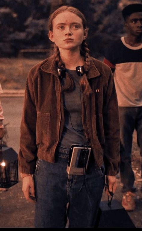 Stranger Things Jonathan, Stranger Things Halloween Costume, Estilo Zendaya, Hopper Stranger Things, Stranger Things Cosplay, Lily Rose Depp Style, Stranger Things Outfit, Stranger Things Costume, Stranger Things Halloween