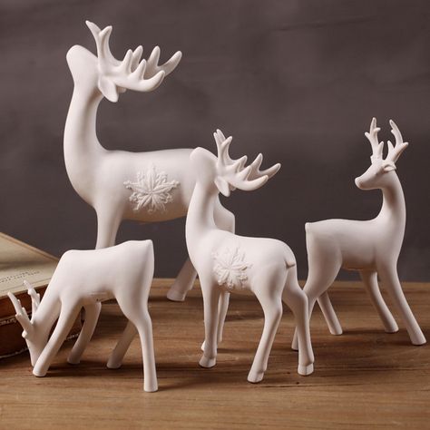 Ceramic Deer, Porcelain Decor, Deer Statues, Reindeer Figurine, White Deer, Deer Ornament, Deer Decor, Sculptures Céramiques, Cerámica Ideas