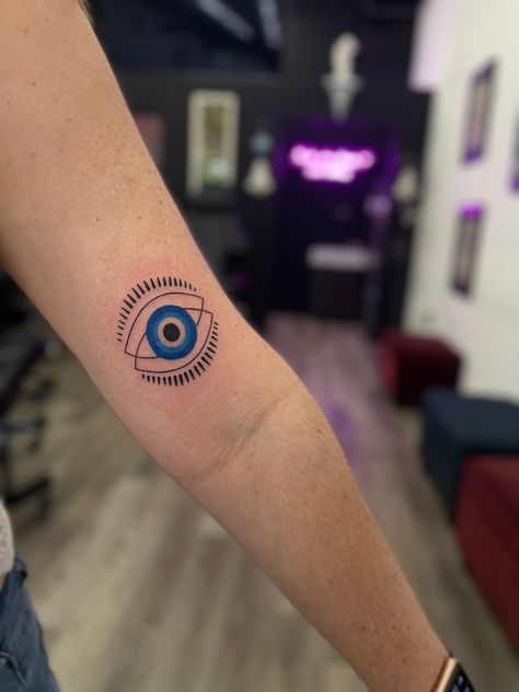 Nazar Tattoo Eye, Turkish Eye Tattoo, Traditional Tattoo Eye, Tattoo Samples, Evil Eye Tattoo, Octopus Tattoo Design, Choose Her, My Tattoos, Cool Chest Tattoos