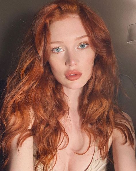 Michelle Instagram, Red Haired Beauty, Beautiful Red Hair, Ginger Girls, Long Red Hair, Redhead Beauty, Redhead Girl, Long Red, Jolie Photo