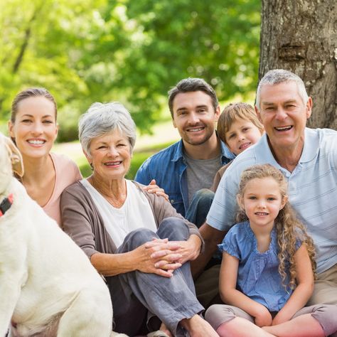 Family In Law, Parents In Law, Interesting Photography, Christmas Tree Wallpaper, Women Laughing, Single Mum, Vision Board Images, Vision Board Pictures, Happy Parents