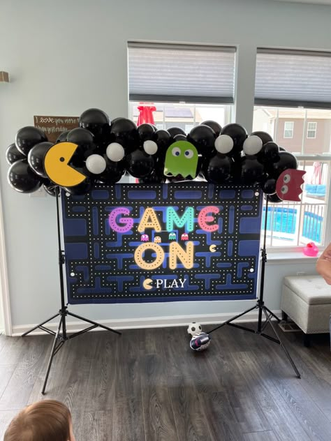 Vintage Video Game Party, Arcade Decorations Party Ideas, Pac Man Birthday Party, Pacman Birthday Party, Arcade Themed Birthday Party, Arcade Birthday, Pac Man Party, Arcade Party, Sorority Party