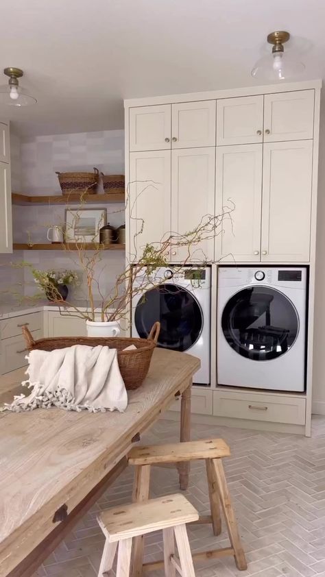 So Soothing and the prettiest laundry details - wouldn’t mind doing laundry here. 🫶🏻🫶🏻 Design & 📹 @mullendesignco #laundry #laundryroom… | Instagram Laundry Room/mudroom, Laundry Room/mud Room, Pantry Laundry Room, Dream Laundry Room, Mudroom Laundry Room, Laundry Design, Modern Laundry Rooms, Laundry Room Ideas, Laundry Room Remodel