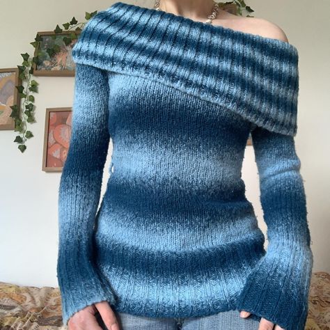 Off Shoulder Sweater Aesthetic, Lizzy Maguire, Off The Shoulder Jumper, Sweater Aesthetic, Woolen Dress, Woolen Dresses, Tv Show Outfits, Jane Norman, Outfit Inspo Fall