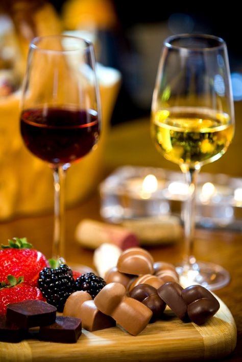 Champagne And Chocolate, Wine And Chocolate, Wine Chocolate, Glasses Of Wine, Chocolate Wine, Cheese Bar, Wine And Cheese Party, Wine Vineyards, Wine Tasting Party