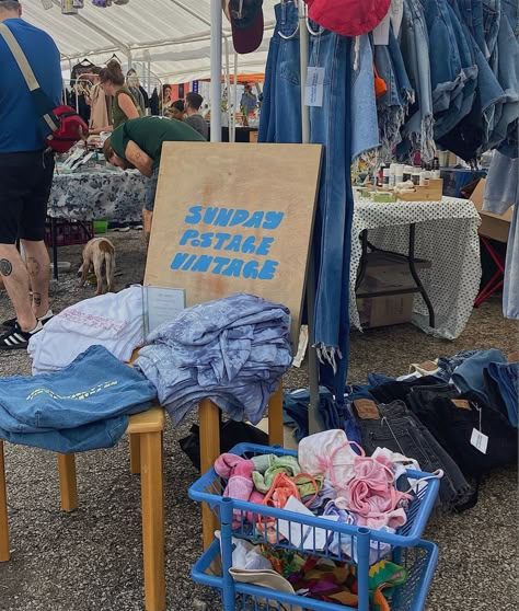 Flea market on a Sunday afternoon Flea Market Set Up Display, Flea Market Pop Up Shop, Vintage Market Booth Display, Flea Market Booth Aesthetic, Vintage Market Aesthetic, Vintage Clothing Booth Display Ideas, Thrift Pop Up, Flea Market Clothes, Vintage Pop Up Shop Display