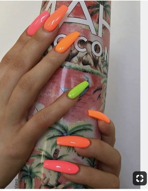 NAILS ♠️♠️♠️♠️♠️ Coffin Acrylic Nails, Fall Nail Inspo, Summer Nails Almond, Neon Nail Polish, Summer Acrylic Nails, One Colour, Neon Nails, Halloween Nail Art, Gel Nail Designs