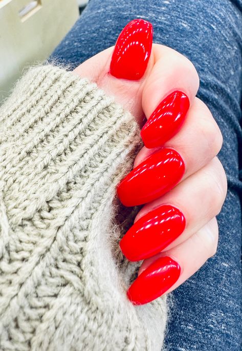 DND 430 Ferrari Red Gel Manicure 🔥🔥 Dnd Red Ferrari, Dnd Ferrari Red Nails, Ferrari Red Dnd, Dnd Ferrari Red, Red Gel Manicure, Ferrari Red Nails, Sns Nails Colors, Ferrari Red, Sns Nails