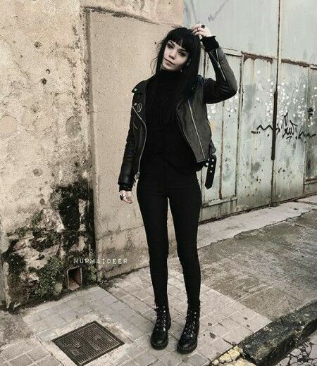 Winter Fashion Outfits Edgy, Sweater Goth Outfit, Laid Back Goth Outfits, Goth Fashion Winter, Goth Christmas Aesthetic Outfit, Gothic Outfits Casual Winter, Winter Black Leggings Outfit, Athletic Goth Outfits, Goth Turtleneck Outfit