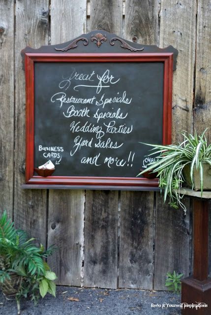 Chalkboard from a Mirror Frame Redo Mirror Frame, Repurposed Mirror Frame, Antique Chalkboard, Mirror Repurpose, Painting Mirror Frames, Furniture Repurposing, Painting Laminate, Paint Crafts, Red Furniture