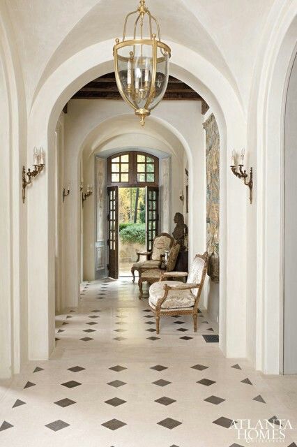 Norman Askins, French Foyer, Modern Foyer Design, Countryside Estate, Atlanta Homes And Lifestyles, French Inspired Home, Foyer Flooring, Georgian House, Dome Ceiling