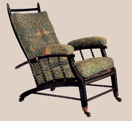 Here is another shot of the vintage William Morris upholstered chair....I so adore the curves...the elongated arm and back feet. Arts And Crafts Interiors, Morris Chair, Arts And Crafts Storage, Arts And Crafts For Teens, William Morris Art, Arts And Crafts Furniture, Arts And Crafts House, Adjustable Chairs, Art And Craft Videos