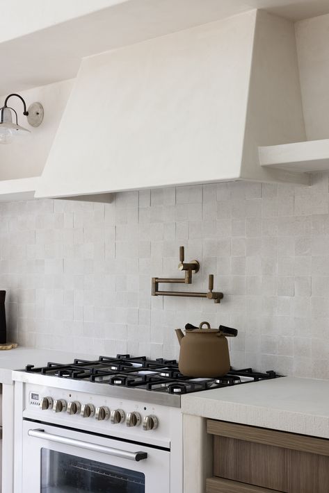 Kitchen in neutral tones with stone benchtop, timber cabinetry and microcement Tiled Kitchen Bench, Concrete Benchtop Kitchen, Kitchen Design Neutral, Timber Benchtop Kitchen, Wooden Benchtop, Cloudburst Concrete, Timber Cabinetry, Design Kitchen Island, Microcement Walls