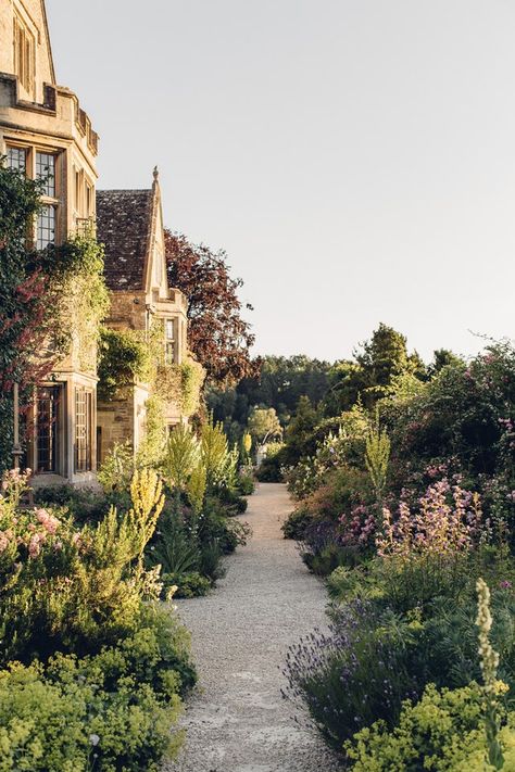 Chatsworth Arcadia Now | House & Garden Garden Cottagecore, Duchess Of Devonshire, Mitford Sisters, Cottage Core House, New England Aesthetic, Dresses Cottagecore, Cottagecore Dresses, Chatsworth House, Art Deco Bathroom