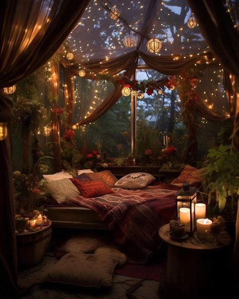 Bohemian Hippie Lifestyle Beautiful Bed Designs, Fantasy Bedroom, Fantasy Rooms, Fairy Lights Bedroom, Decor Eclectic, Dream House Rooms, Cozy Room Decor, Dreamy Room, Home Decor Living Room