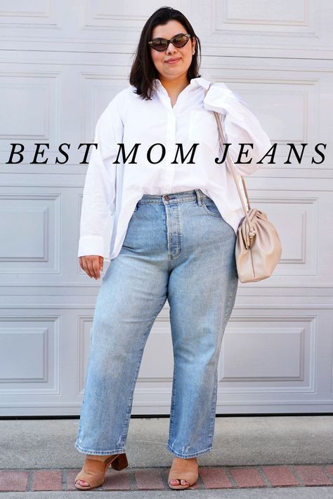 Comfy denim look that is super versatile. These are the BEST mom jeans in both straight and plus size. BLOG LINK #ad @JCPenney #AllAtJCP Extra Plus Size Outfits, Mum Jeans Mid Size, Plus Size Mom, Plus Size Light Jeans Outfit, Mum Jeans Outfit Plus Size, Plus Size High Waisted Jeans Outfit, Mom Jeans Big Size, Mommy Jeans Outfit, Plus Size Straight Leg Jeans Outfits