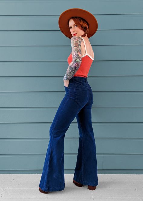 High Waisted Bell Bottom Jeans Outfits, Blue Bell Bottoms, High Waisted Bell Bottom Jeans, Corduroy Flares, Hipster Clothing, Red Flare, 70s Inspired Fashion, Fashion Boards, Daisy Jones