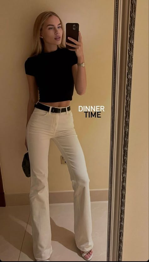 Going Out Outfit Casual, Jeans For School, Bummy Outfits, Summer Dinner Outfit, Casual Dinner Outfits, Outfit Ideas Jeans, Plus Size Ripped Jeans, Dinner Outfit Fall, Baddie Outfit Ideas