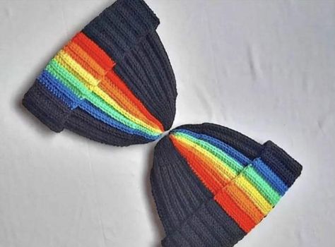 Subtle Pride Crochet, Diy Pride Crafts Easy, Crochet Pride Outfit, Crochet Pride Ideas, Masc Crochet Ideas, Masc Crochet, Trans Crochet, Pride Crochet Ideas, Queer Crochet