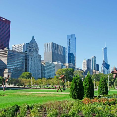 Grant Park is a 319-acre public park located in Chicago’s Loop its most notable features include Millennium Park, Maggie Daley Park, Buckingham Fountain, the Art Institute of Chicago and the Museum Campus. Buckingham Fountain, Chicago Loop, Shedd Aquarium, Field Museum, Millennium Park, Grant Park, The Art Institute Of Chicago, Public Park, Art Institute Of Chicago