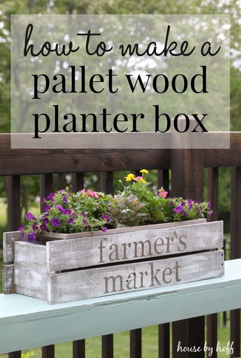 DIY Pallet Wood Planter Box {Summer Celebration 2015!} - House by Hoff Pallet Wood Planter, Wood Craft Projects, Wood Planter, Wood Planter Box, Pallet Creations, Sell Diy, Pallet Crafts, Diy Holz, Wood Ideas