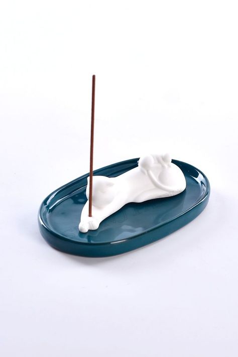 Line Incense Burner Ceramic Sculpture Small Cat With Ellipse Dish Stick Incense Holders，China shunjiafu professional production enterprises direct sales。 Small Kitten, Ceramic Incense Burner, Stick Incense, Small Kittens, Ceramic Incense, Small Cat, Incense Holders, Incense Burner, Ceramic Sculpture