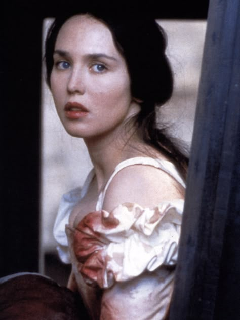 Isabel Adjani, Queen Margot, Movie Wardrobe, Camille Claudel, Isabelle Adjani, French Films, Wedding Scene, Romantic Bride, French Actress