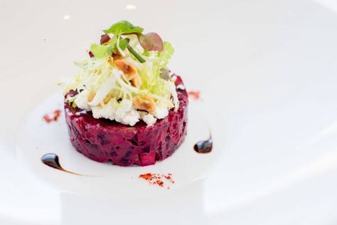 La Table's Beet Tartare | Goodtaste with Tanji Red Beets Recipe, Beet Tartare, Nibbles Ideas, Red Beets Salad, Tartare Recipe, Beef Tartare, Beet Salad Recipes, Fresh Beets, Beet Recipes