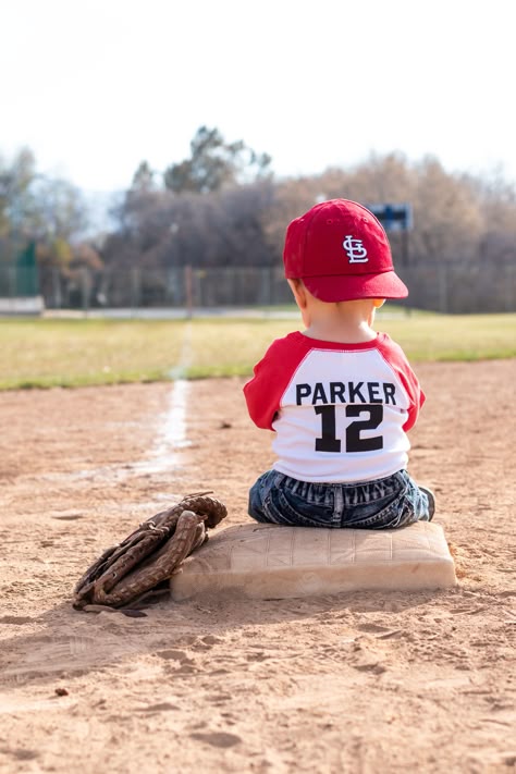 1st Year Baseball Pictures, Rookie Year Birthday Pictures, Rookie Year Pictures, 1st Birthday Pics, Rookie Of The Year First Birthday Pictures, Rookie Of The Year Pictures, Rookie Year Smash Cake, Half Birthday Baseball Theme, Rookie Year First Birthday Photoshoot