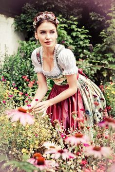 1000+ ideas about Dirndl on Pinterest | Trachten, Trachtenmode and ... Traditional German Clothing, German Traditional Dress, German Clothing, German Culture, German Outfit, Dirndl Outfit, Picking Flowers, German Girl, Strawberry Blonde