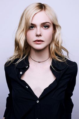 Elle Fanning Photoshoot, Ellie Fanning, Elle Fanning Style, Fanning Sisters, Dakota And Elle Fanning, Dakota Fanning, Photoshoot Photography, Elle Fanning, International Film Festival