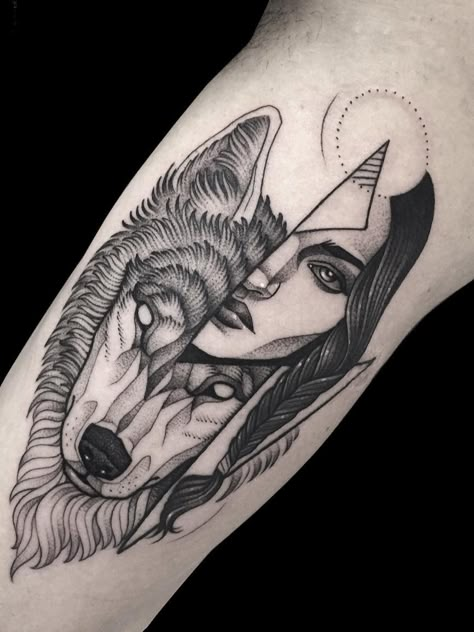 Wolf Outline, Watercolor Wolf Tattoo, Wolf Tattoos For Women, Wolf Sleeve, Geometric Wolf Tattoo, Small Wolf Tattoo, Geometric Wolf, Wolves And Women, Wolf Tattoo Design