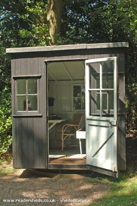 Garden Hut Ideas, Shed Aesthetic, Storage Shed Organization Ideas, Writing Cabin, Writing Shed, Shed Organization Ideas, Artist Shed, Shed Inspiration, Diy She Shed