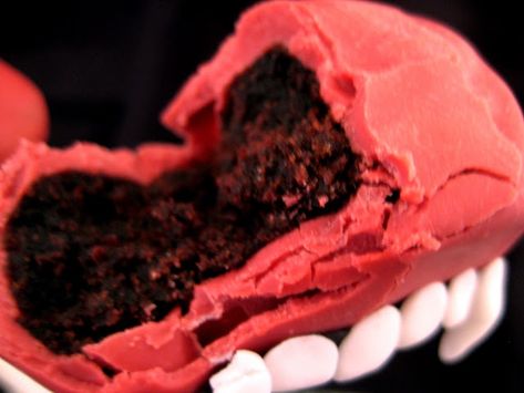 Vampire Cake, Compound Chocolate, Vampire Mouth, Cookie Truffles, Oreo Truffles Recipe, Cauldron Cake, Chocolate Melts, Wilton Candy Melts, Truffles Recipe