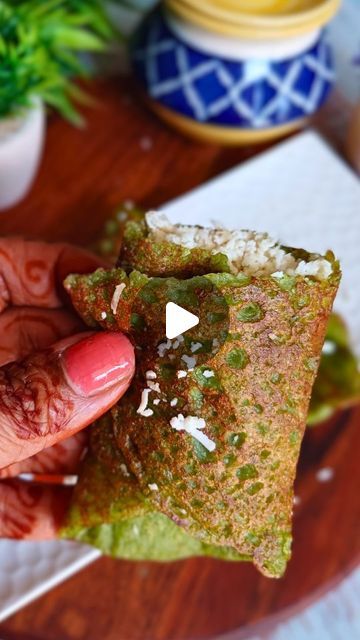 Swapnil Srivastav on Instagram: "~ Palak Moong Chilla ~ highly nutritious recipe for breakfast. #reel #trending #healthy #recipes #breakfastideas #breakfast #reelitfeelit #spinach #winterrecipes" Palak Chilla Recipe, Palak Chilla, Moong Recipe, Recipe For Breakfast, Kitchen Cleaning Hacks, Kitchen Cleaning, December 25, Winter Food, Nutritious Meals