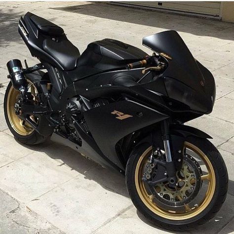 Matte Motorcycle, Ninja Bike, Moto Yamaha, Motos Yamaha, Image Moto, Motorcross Bike, Bike Aesthetic, Custom Sport Bikes, Yamaha Bikes