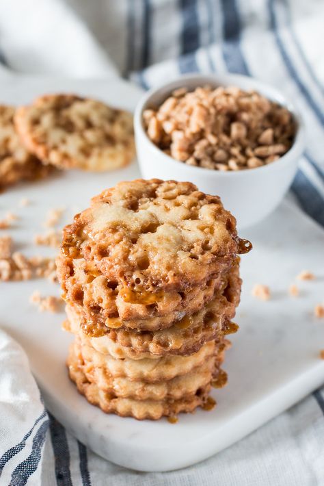 Brickle Cookies, Brickle Recipe, Crunch Cookies, Toffee Crunch, Simple Baking, Toffee Cookies, Cookie Brownie Bars, Toffee Bits, Fool Proof