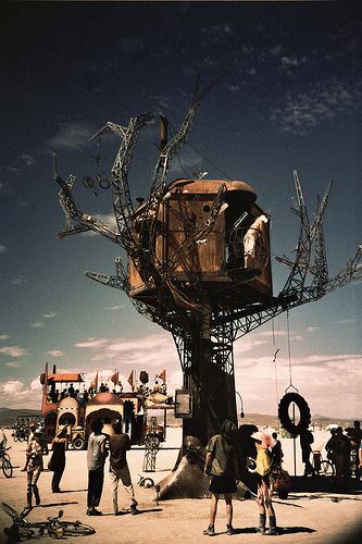 steampunk-house - catch the video about this team Steampunk Tree, The Burning Man, Burning Man Art, Burning Men, Dogfish Head, Black Rock Desert, Steampunk House, Black Rock City, Rock City