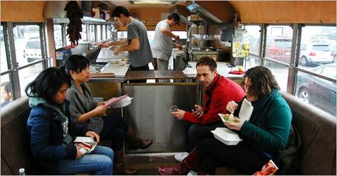 Bus with kitchen in back School Bus Restaurant, Coffee Bus, Bus Restaurant, Food Bus, Food Truck Design Interior, Food Truck Interior, Bbq Trailer, Vegan Food Truck, Food School