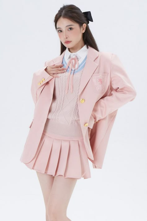 Douyin Fashion, School Uniform Outfits, School Uniform Fashion, Uniform Fashion, Girly Fashion, Stage Outfits, Aesthetically Pleasing, Japanese Fashion, Asian Fashion