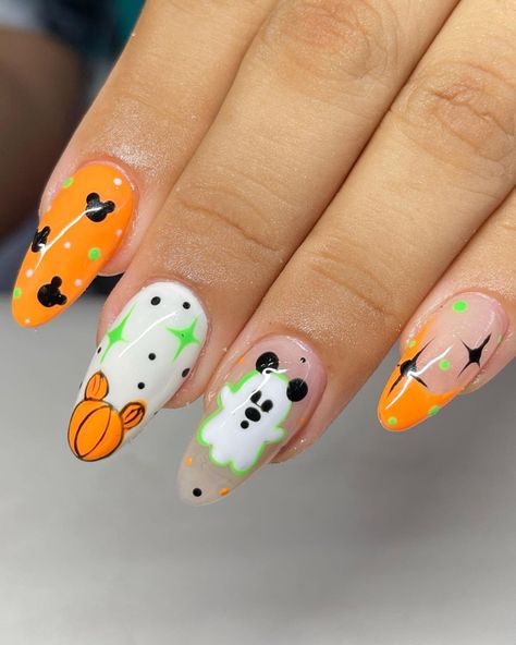 10 Best Disney Halloween Nails - That Disney Fam Disney World Nails, Sally Nails, Disney Themed Nails, Disney Halloween Nails, Disneyland Nails, Nightmare Before Christmas Nails, Disney Nail Designs, Halloween Nail Ideas, Mickey Mouse Nails