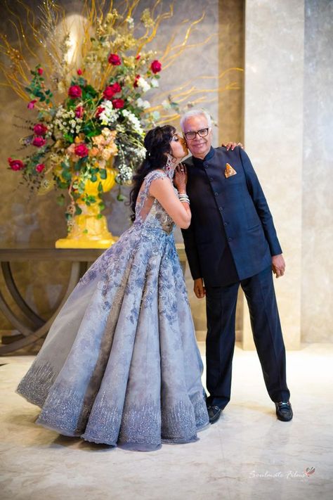 10 Father Of The Bride/Groom Who Looked Dapper In Their Outfits Father Of The Bride Attire, Father Of The Bride Outfit, Bride Attire, Indian Wedding Planning, Summer Wedding Outfits, Engagement Dresses, Indian Wedding Outfits, Bridal Photos, Wedding With Kids