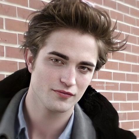 Robert Patterson, Edward Cullen Robert Pattinson, Twilight Vibes, Twilight Quotes, Robert Pattinson Twilight, Twilight Cast, Robert Douglas, Robert P, Twilight Dr