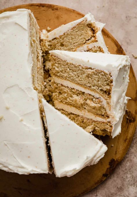 Gooey Brown Butter Cake, Browned Butter Cake Recipe, Rich Cake Recipe, Brown Butter Spice Cake, Brown Butter Vanilla Cake, Brown Sugar Vanilla Cake, Brown Butter Recipes Baking, Brown Butter Caramel Cake, Browned Butter Frosting