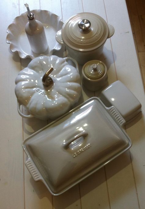 Le Crueset Pots Pumpkin, Le Creuset Butter Bell, White Le Creuset Dutch Oven, Le Creuset Meringue, Le Creuset Pumpkin Cocotte, Le Creuset White, Fall Blessings, Garlic Keeper, Oil Cruet