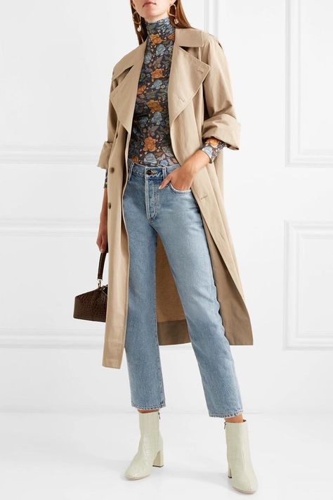 Outfit Formula: White Boots with Pants and Jeans - YLF Beige Ankle Boots Outfit, Cream Boots Outfit, Boots With Pants, White Ankle Boots Outfit, Ankle Boots Outfit Fall, Ankle Boots Outfit Winter, Beige Boots Outfit, Cream Ankle Boots, White Boots Outfit