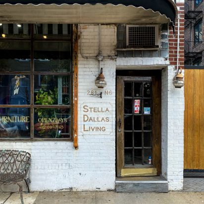 The Shopkeepers, New York City Vintage, Interior Design Shop, London Interior Design, Vintage Clothing Boutique, London Interior, Vintage Clothing Stores, American Antiques, Nyc Shopping