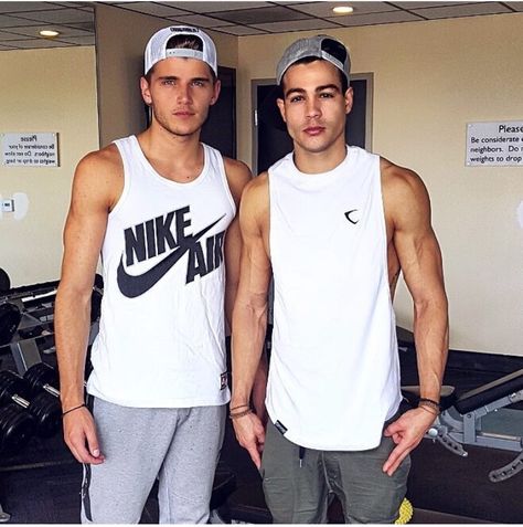 Ray Diaz Ray Diaz, Aaron Carpenter, Joe Sugg, Dolan Twins, Celebrity Crush, Twins, Nike, Mens Tops, Celebrities